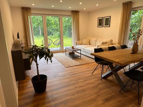 Iversheim Apartment | Naturblick & Sauna in der Eifel