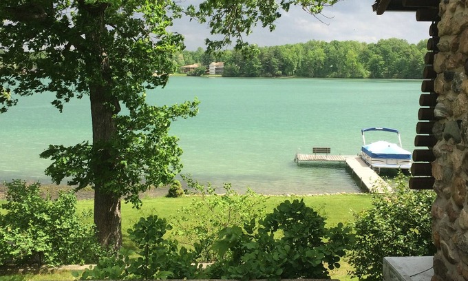 Howe Cabin | Nature, Amish country and Notre Dame- the perfect combination
