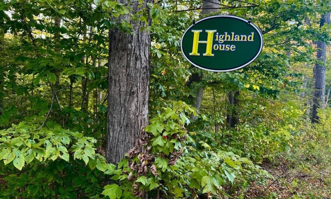 Acra House | Nature Escape: Fire Pit Games Near Windham Mountain