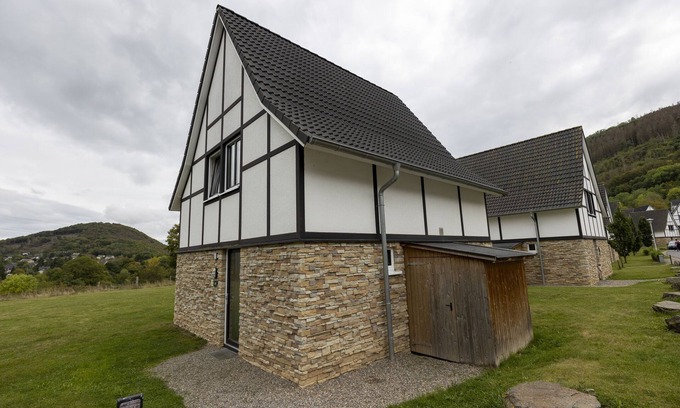 Heimbach Villa | Nature Escape in Heimbach