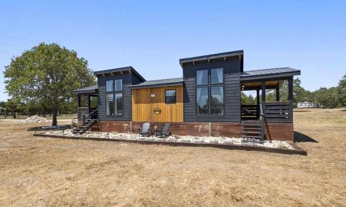 Smithville House | Nature Lover Retreat! Cozy Tiny House!