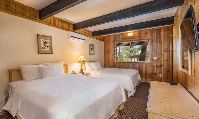 Bass Lake Hotel | Nature Lover's Hideaway | Bass Lake Activities & Yosemite Trails Nearby