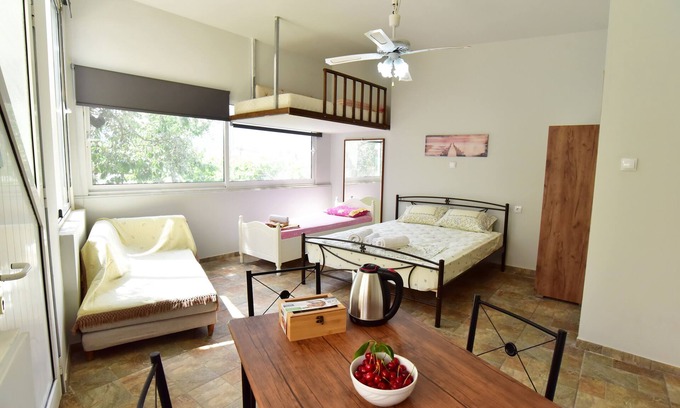 Golden Beach Apartment | Nature Lovers-Golden Beach-Comfort Quardable room