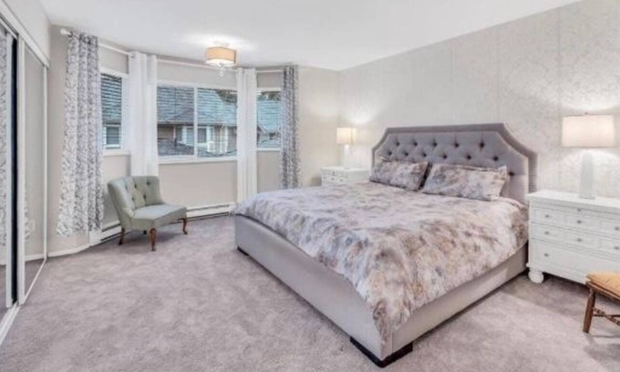 District of North Vancouver House | Nature retreat: beach and ski. Luxury large Master bedroom w/private en-suite.