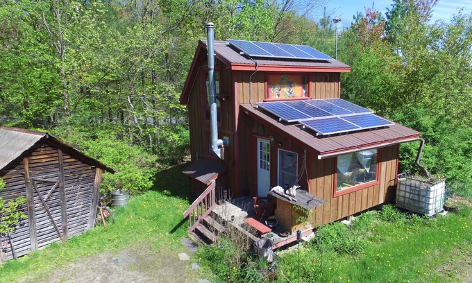 Fort Edward Cabin | Nature Retreat, Pet Friendly Cozy Cabin On 80 Acres With Fields & Forrest Trails