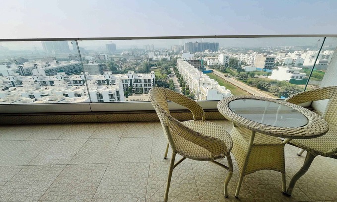 Sohna Apartment | Nature's Nook: Cozy, serviced luxury apartment in Gurgaon with WiFi, AC, gym