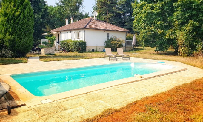 Selles-sur-Cher Villa | Nature, spacious, fenced, well equipped, Loire castles, ideal for families