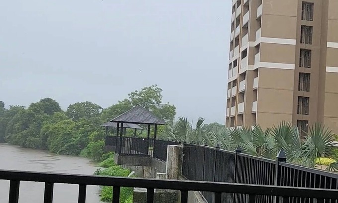New Panvel East Apartment | Nature vibes