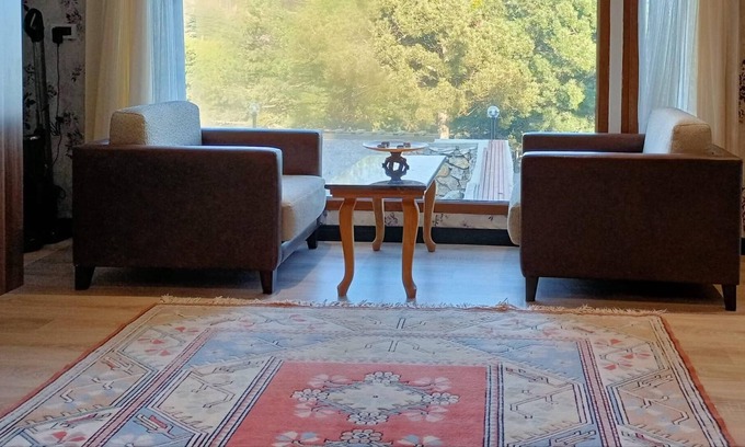 Osmangazi Apartment | Nature View Home with Garden in Bursa Osmangazi