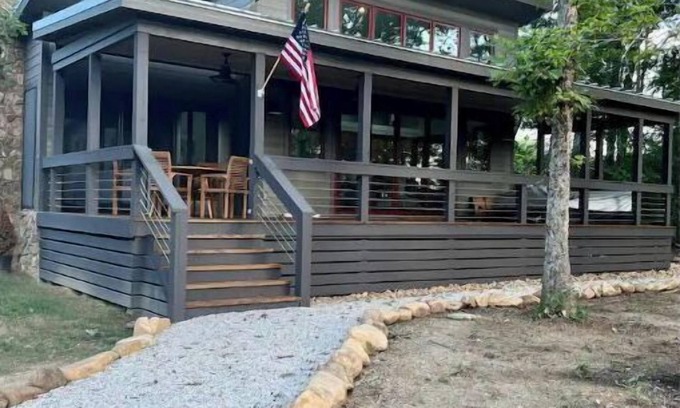Tracy City House | Natures Hideaway.2 Bedroom Plus Loft next to Lake