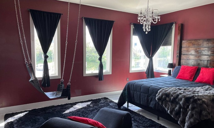 South Nashville Condo | Naughty in Nashville - Your Intimate Couples Getaway Awaits.
