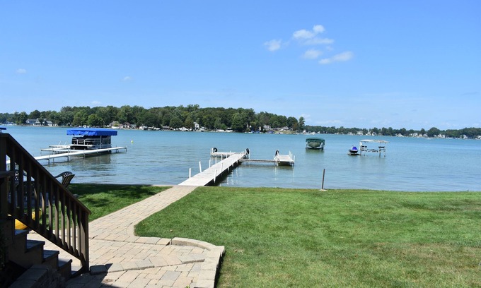 Cassopolis House | Nautical 5 Bedroom 5 Bathroom Home on Diamond Lake