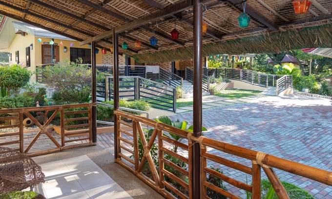 Magalang Hotel | Nauvoo Farm Resort