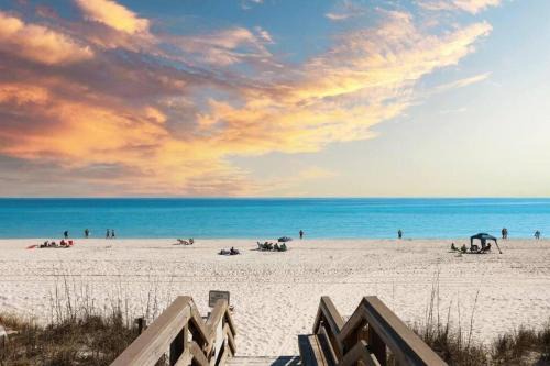 Navarre House | Navigate