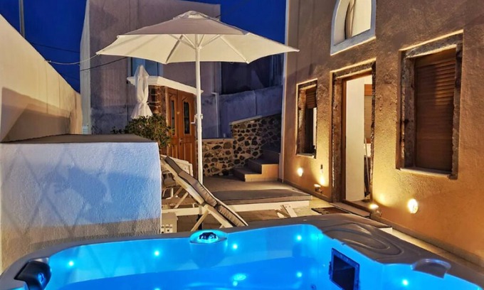 Karterados House | Navita Cave house 85 m2 with private jacuzzy sea view 6 p- wifi -