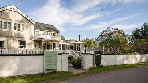 Stora Fro Bed & Breakfast | Naya Retreat & Hotell