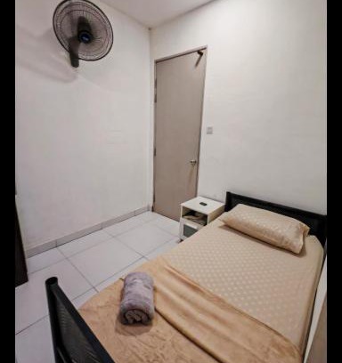 Pusat Komersil Lee Ling Apartment | NB Metrocity Homestay