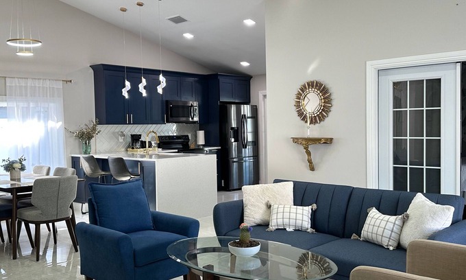 Citrus Park House | nBlue Orchid EscapenCharming 2-bedroom house