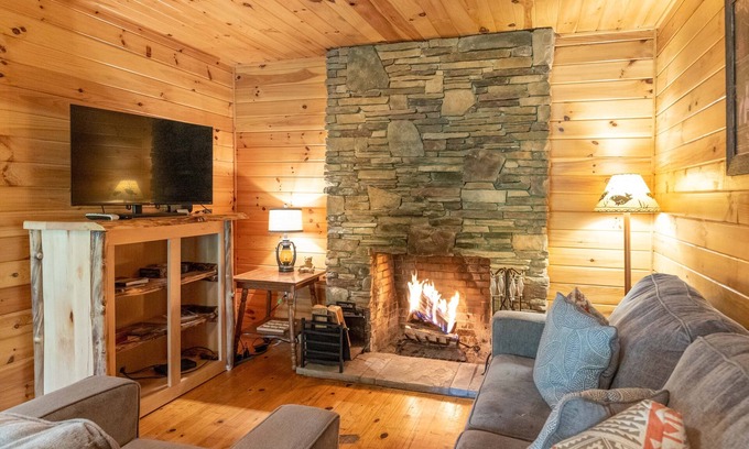 Bryson City Cabin | NC Cabin in Bryson City, Near NOC and Hiking! Smokey Mountains