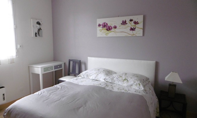 Bourg-Blanc House | nComfortable, quiet room in an independent private house.