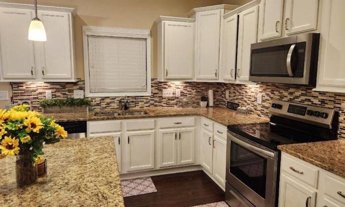 Aberdeen House | Cozy 4 Bedroom, neighborhood home - US Open 2024 rental only