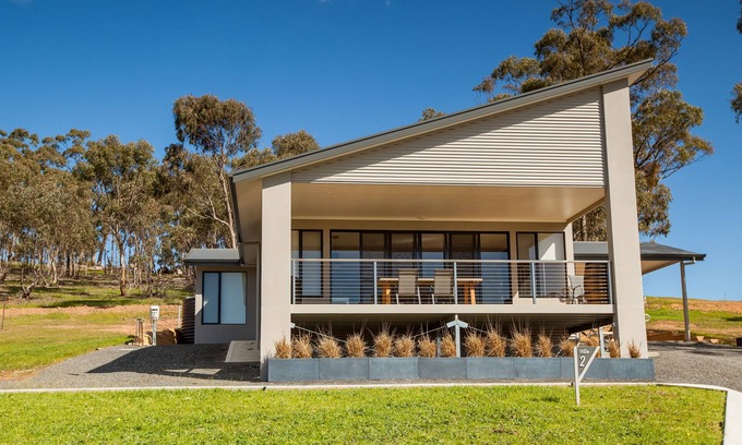 Clare Villa | Neagles Retreat Villa 2 - 2 bedrooms