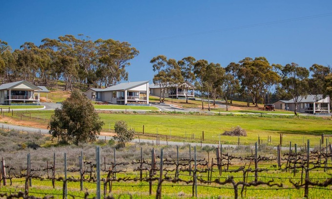 Clare Villa | Neagles Retreat Villas 1-2 bedrooms