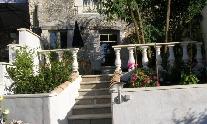 Festalemps Cottage | Near Aubeterre,Peaceful Cottage With Lovely Views and Pool in the Dordogne