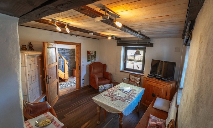 Bobingen Apartment | Near Augsburg, 2 bedrooms on the upper floor, large garden, large balcony. Bathroom