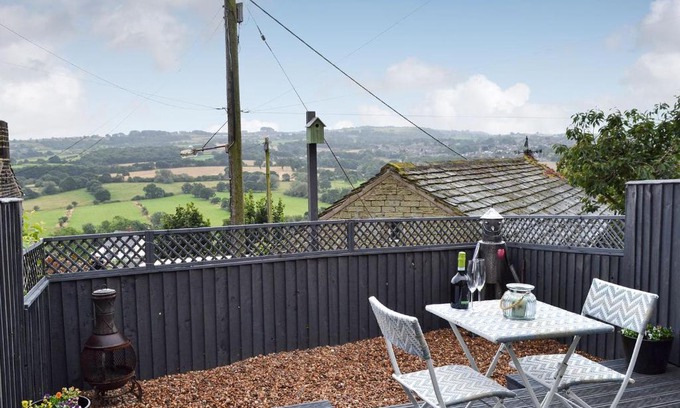 Grange Moor House | Near Bank View Cottage
