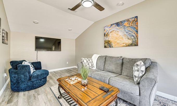 Lebanon House | Near Bourbon Trail: Quiet Home w/Deck