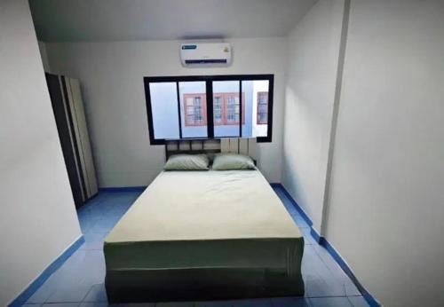 Minburi House | Near Bts Bangchan and Safari Townhouse one bedroom can cooking