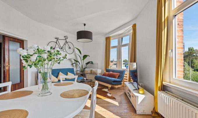 Antwerp Apartment | Near Central, 5mins to Station + FREE BIKES