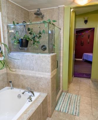 Mount Pleasant House | Near CMU and casino with Hot Tub, gym, fireplace