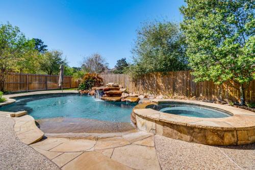 The Woodlands House | Near Cynthia Woods Mitchell Pavilion Family Home!