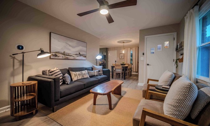 Acworth House | Near Downtown Acworth & Kennesaw ~Pool Table~Patio