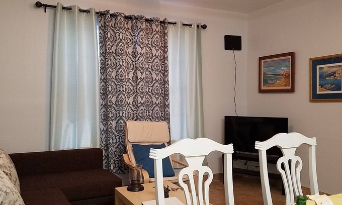 East Little Havana Apartment | Near Downtown & Beaches #V3, 2bd/1ba Little Havana