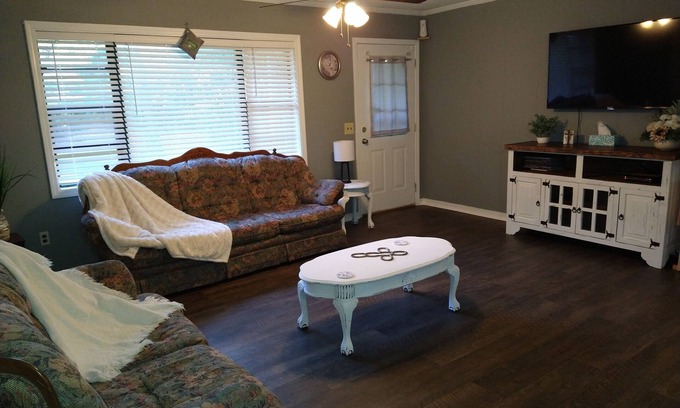 Water Valley House | Near Enid Lake and minutes to Ole Miss Campus