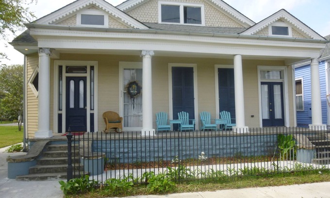 Arabi House | NEAR FRENCH QUARTER, 4 or 8 King beds, Sleeps 8 - 16 - safest area