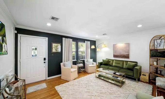 Tulsa House | Near Gathering Pl, River Park Trails, Brookside shops