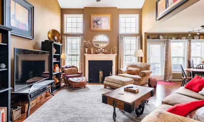 Buechel House | Near Highways and a 20 Min Drive to Louisville's Main Attractions