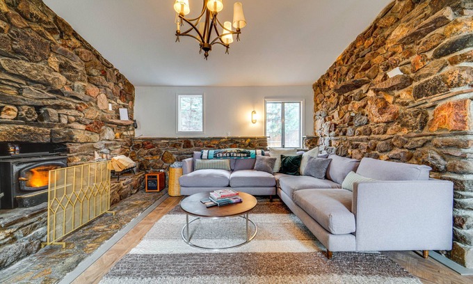 Loyalton House | Near Hiking: Pet-Friendly Sierra Valley Gem