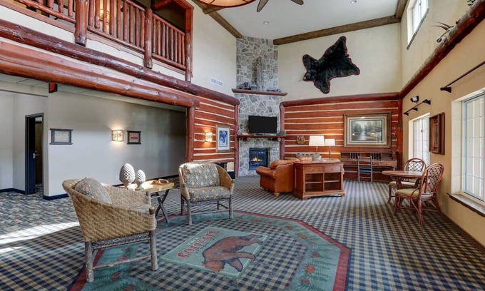 Johnston Hotel | Near I-35 Expanded King w/Whirlpool Cottage, Stoney Creek Des Moines | 2 Units