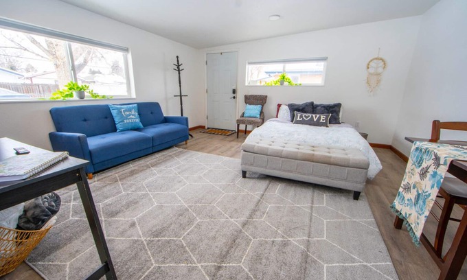 Lakewood Apartment | Near it all! Close to Downtown, Red Rocks. Walk to Shops and Restaurants