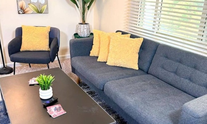 Euclid Apartment | Near Lake Erie!, Downtown, Rock Hall, Euclid Beach