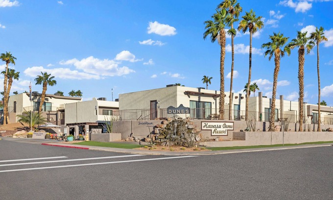 Lake Havasu City Resort | Near Lake Havas, 2BR w/Whirlpool Tub at Top-Rated Resort, Pool & FREE WIFI