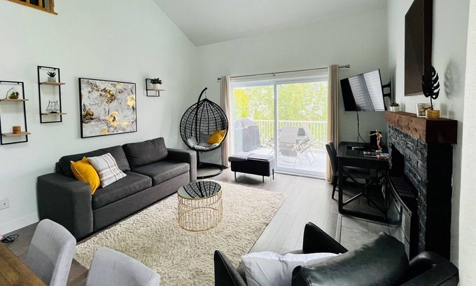 Magog Condo | Near Lake Memphremagog and Mount Orford