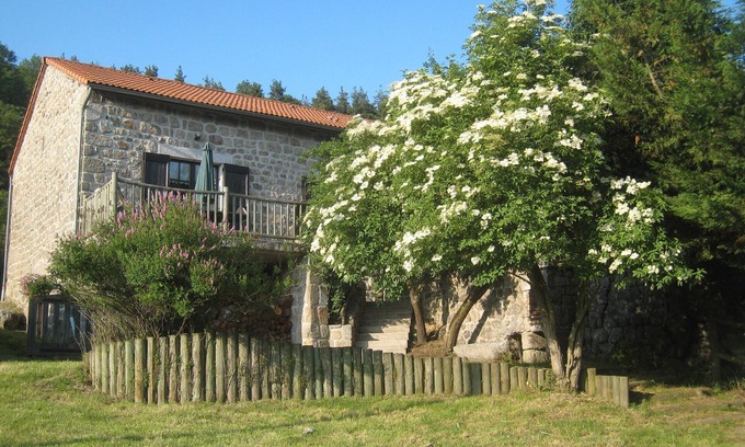 Auroux House | Near Lake Naussac