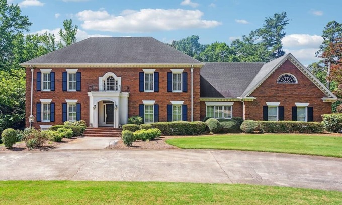 Douglasville House | Near Lionsgate/LuxuryPool/Spa/Slps 14