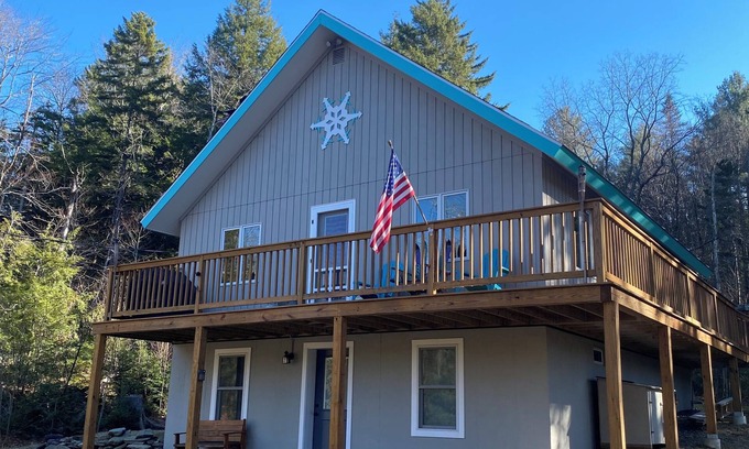 West Townshend Ski Chalet | Near Magic Mtn &Stratton Mtn ski resorts, outdoor is fun and great leaf peeping.